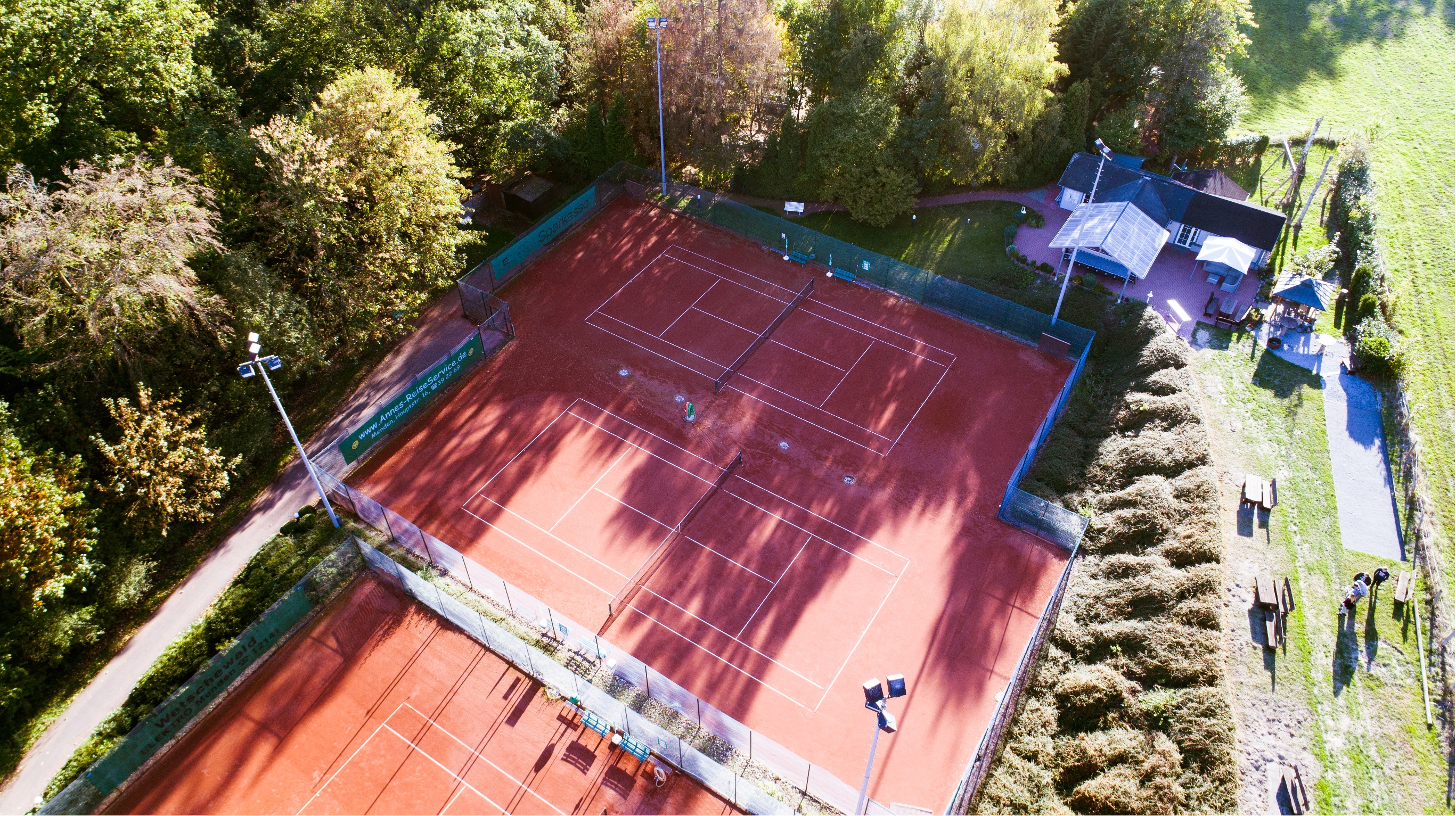 Tennisplatz-28-von-28cut
